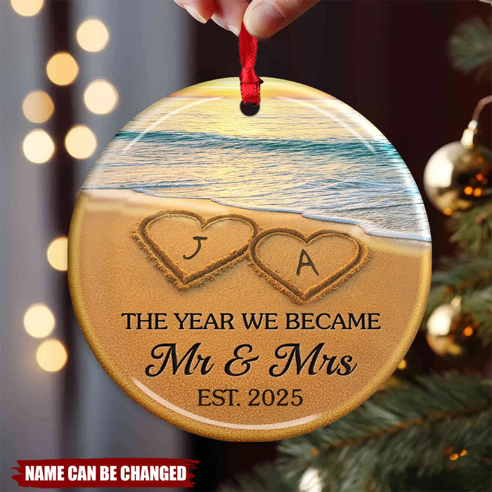 "Mr & Mrs" Personalized Christmas Ornament -Custom Name Ceramic | Beach Anniversary & Wedding Gift For Newlyweds & Couple